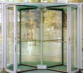 廣州自動(dòng)門(mén)與旋轉(zhuǎn)門(mén) 科技、美觀與安全的現(xiàn)代通道解決方案